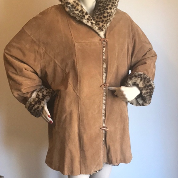 REVERSIBLE 100% SUEDE & FAUX LEOPARD FUR COAT - Picture 3 of 14